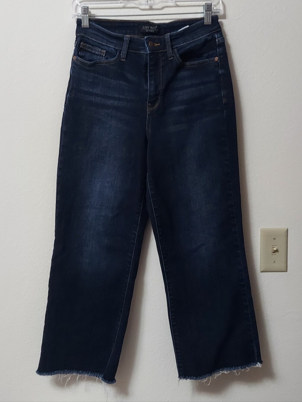 Judy Blue Dark Wash Wide Leg Cropped Raw Hem Size 3/26